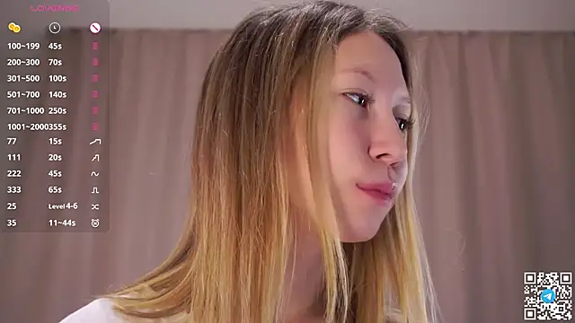 KatrinaDudack online show from November 3, 8:10 pm