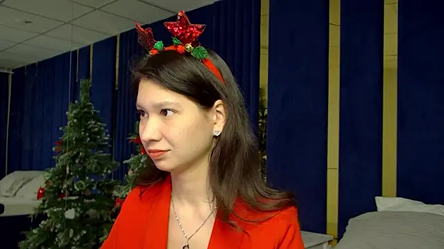 Snapshot of SaraDenars chatting on December 15, 5:34 am SaraDenars online show from December 15, 5:34 am