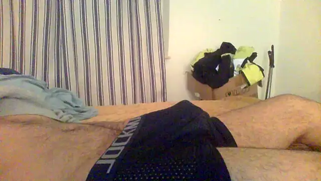 Snapshot of Camiin20 chatting on February 15, 5:20 pm Camiin20 online show from February 15, 5:20 pm