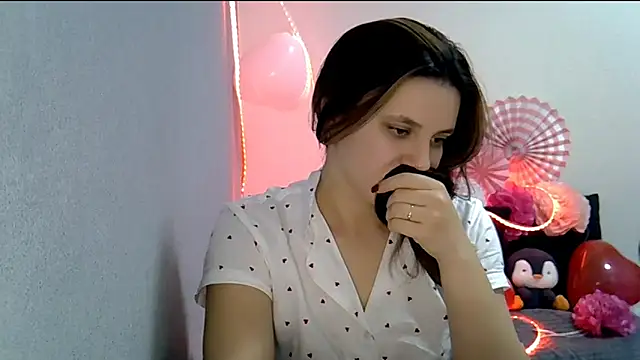 KiraHoney online show from February 14, 7:32 pm