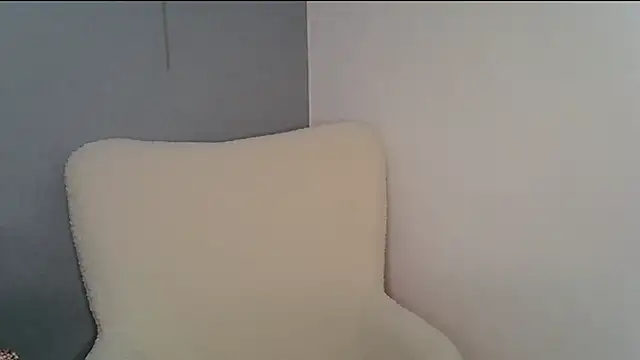 KiraHoney online show from April 8, 8:20 pm