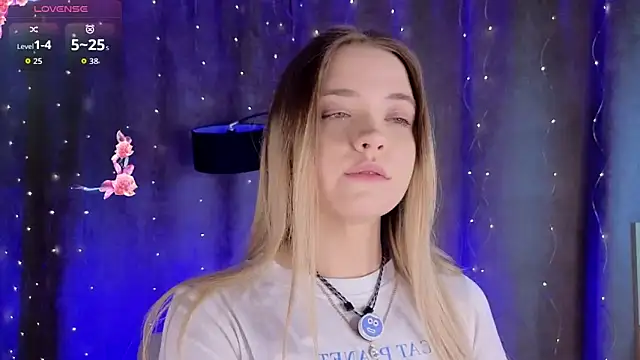 Snapshot of JeanToh chatting on November 19, 3:12 pm JeanToh online show from November 19, 3:12 pm