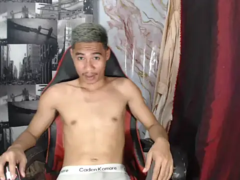 Snapshot of mrsexyteens chatting on February 12, 4:40 am mrsexyteens online show from February 12, 4:40 am