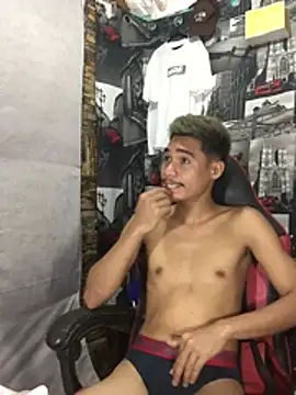 Snapshot of mrsexyteens chatting on February 21, 4:13 am mrsexyteens online show from February 21, 4:13 am