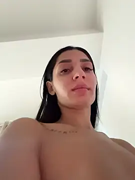 Snapshot of VickyM99 chatting on November 13, 6:23 am VickyM99 online show from November 13, 6:23 am