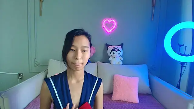 lihnpham online show from December 3, 3:25 am