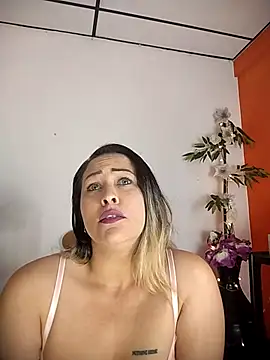 Snapshot of wandalive chatting on November 27, 5:53 am wandalive online show from November 27, 5:53 am