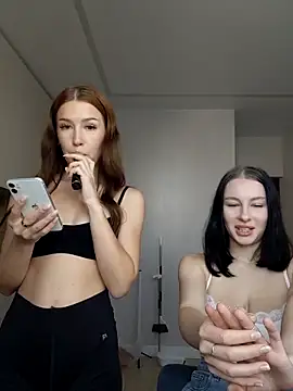 Snapshot of MelissaPinkiss chatting on November 30, 10:52 am MelissaPinkiss online show from November 30, 10:52 am