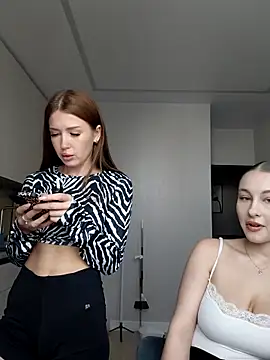 Snapshot of MelissaPinkiss chatting on December 1, 10:53 am MelissaPinkiss online show from December 1, 10:53 am