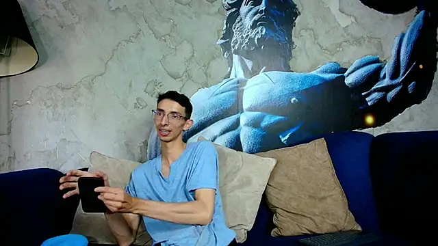 Snapshot of ZyroNight chatting on November 7, 2:28 pm ZyroNight online show from November 7, 2:28 pm