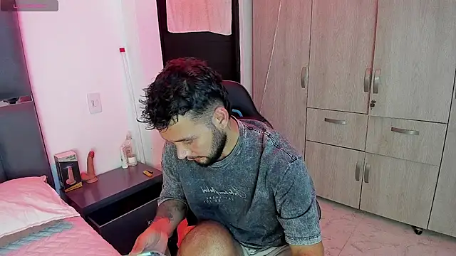 noah corvelle online show from November 14, 1:48 am