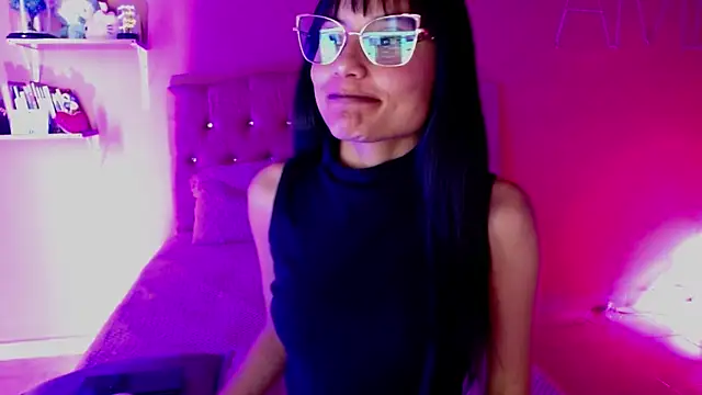 Snapshot of valkiry_ chatting on November 12, 8:08 pm valkiry online show from November 12, 8:08 pm