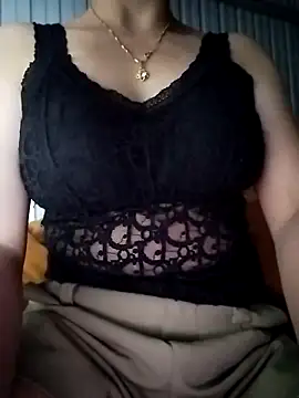 Snapshot of Niramiu chatting on November 9, 1:09 pm Niramiu online show from November 9, 1:09 pm