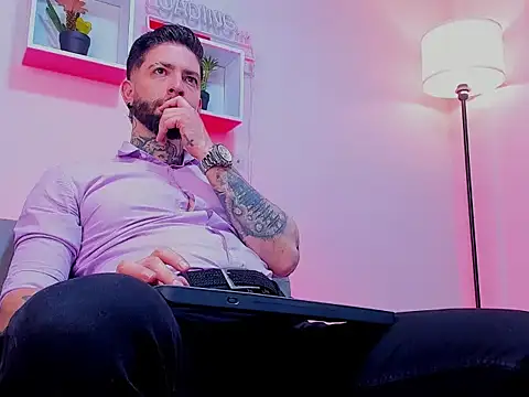 Supreme Alpha online show from November 27, 9:17 pm