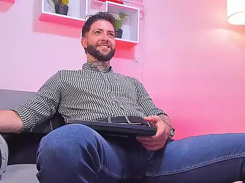 Supreme Alpha online show from December 1, 8:36 pm