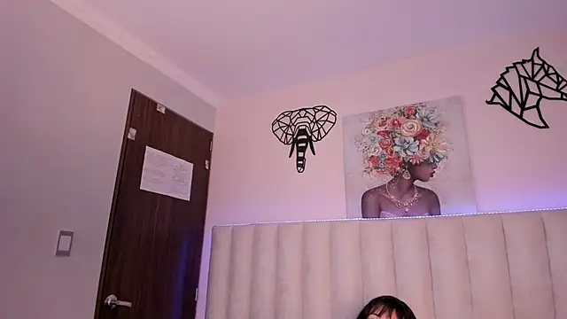 Isabella Crofts online show from December 17, 3:12 am