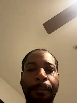 Snapshot of Smoove33 chatting on November 4, 8:46 am Smoove33 online show from November 4, 8:46 am