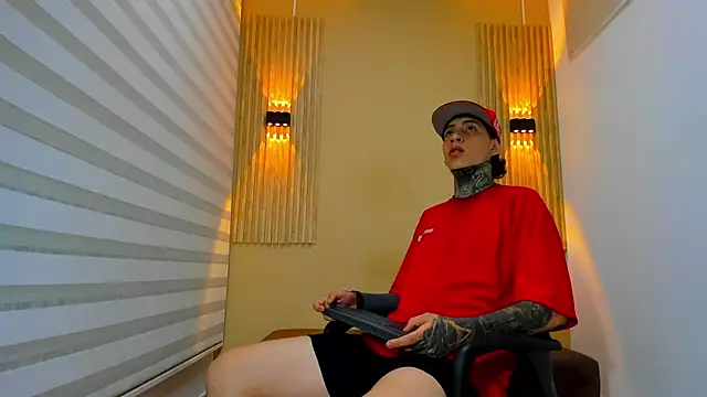 DANTE ARMSTRONG online show from November 10, 3:49 am