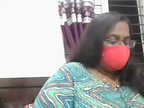 hootypriya online show from March 10, 4:23 pm