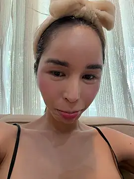 miss ditey09 online show from April 27, 5:49 am