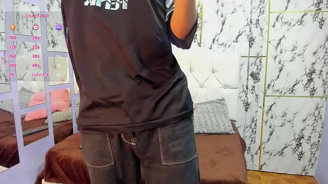 Elian Julian online show from November 6, 12:33 am