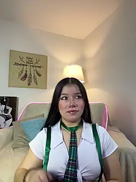 Snapshot of violettabond chatting on December 19, 12:45 pm violettabond online show from December 19, 12:45 pm