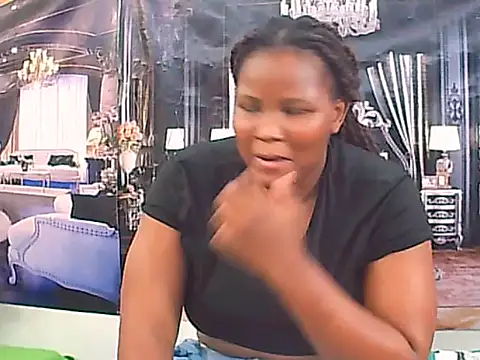 Snapshot of EbonyCurvy4u chatting on November 9, 5:39 am EbonyCurvy4u online show from November 9, 5:39 am