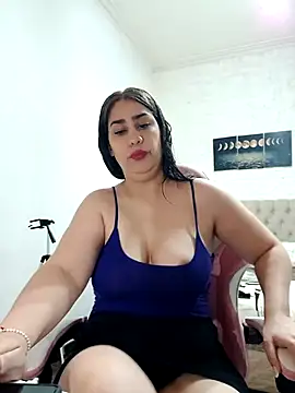 nahiarabiel33 online show from November 27, 2:08 pm