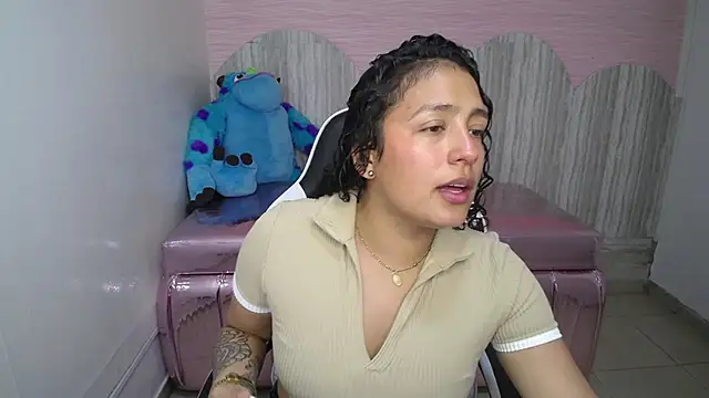 Snapshot of tamara_brown_t chatting on November 10, 7:35 pm tamara brown t online show from November 10, 7:35 pm