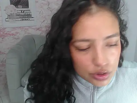 Snapshot of tamara_brown_t chatting on November 18, 2:28 am tamara brown t online show from November 18, 2:28 am