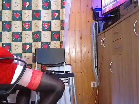 Snapshot of AgnesCross39 chatting on November 19, 12:43 am AgnesCross39 online show from November 19, 12:43 am