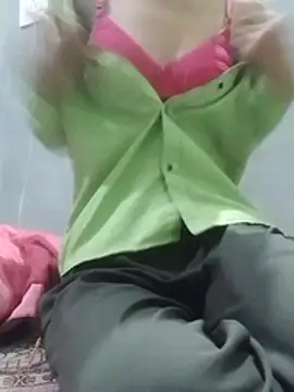 Snapshot of Isha_kumari_69 chatting on December 3, 3:03 am Isha kumari 69 online show from December 3, 3:03 am