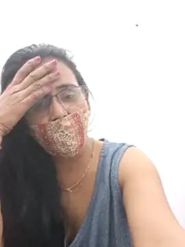 sanjana077 online show from March 5, 4:25 pm