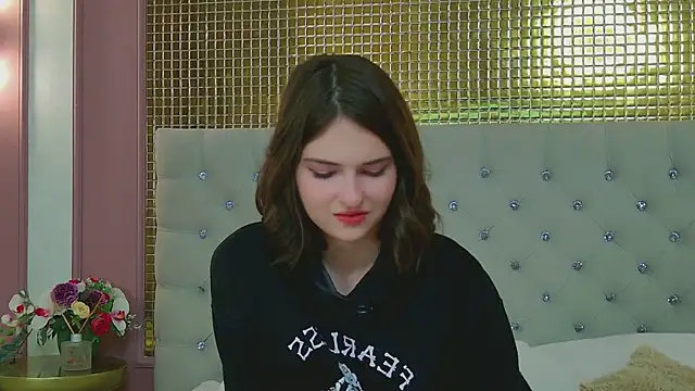 Ruby de Cherry online show from November 15, 6:00 am