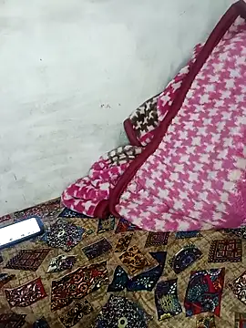 V HOT CUTE online show from December 17, 4:57 pm