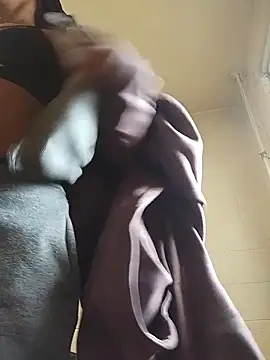 SITHANDRAH online show from April 8, 6:30 pm