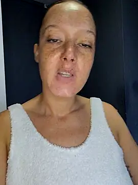 Snapshot of Sinful_Katniss29X chatting on November 16, 9:37 am Sinful Katniss29X online show from November 16, 9:37 am