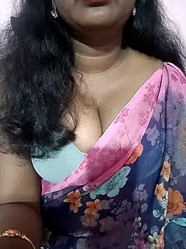 Snapshot of Keerthee_ chatting on November 14, 5:44 pm Keerthee online show from November 14, 5:44 pm