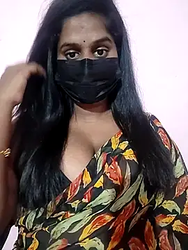 Snapshot of Keerthee_ chatting on November 17, 3:40 pm Keerthee online show from November 17, 3:40 pm