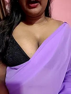 Snapshot of Keerthee_ chatting on November 21, 5:22 pm Keerthee online show from November 21, 5:22 pm