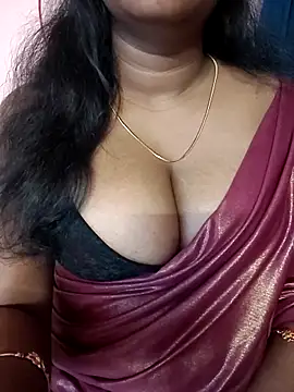 Snapshot of Keerthee_ chatting on December 20, 6:20 am Keerthee online show from December 20, 6:20 am