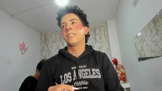 Snapshot of Lovers_Spicy chatting on December 1, 1:05 pm Lovers Spicy online show from December 1, 1:05 pm