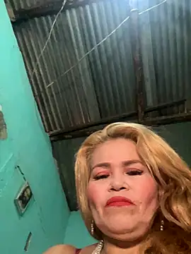 Snapshot of dirty_mother3 chatting on December 22, 2:03 pm dirty mother3 online show from December 22, 2:03 pm