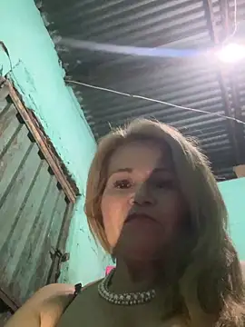 Snapshot of dirty_mother3 chatting on January 6, 9:35 am dirty mother3 online show from January 6, 9:35 am