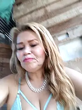 Snapshot of dirty_mother3 chatting on March 3, 3:07 pm dirty mother3 online show from March 3, 3:07 pm