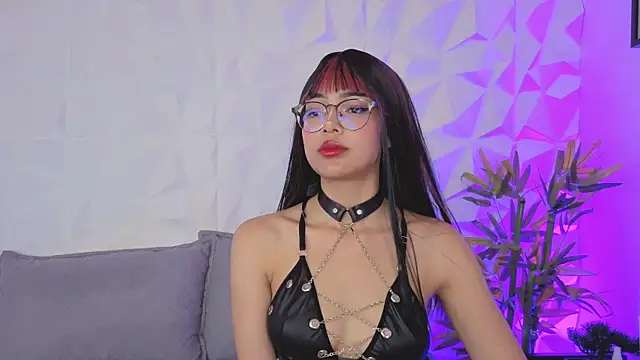  ViolletteNoir  online show from December 13, 8:14 pm