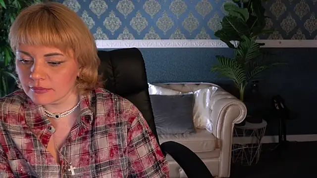 AmaraNights online show from April 3, 7:01 pm