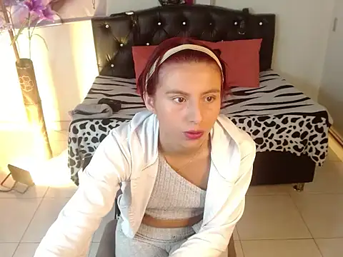 LuluKiss  online show from January 6, 1:48 pm