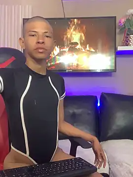 Snapshot of Tessachains_2_ chatting on November 18, 12:31 pm Tessachains 2 online show from November 18, 12:31 pm