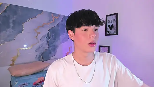 Isaac Kurtt online show from November 13, 7:57 pm